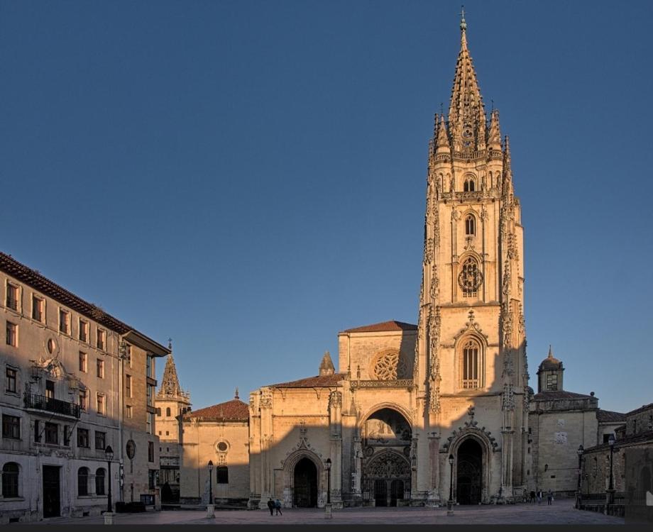 Alojamiento Oviedo 1 Экстерьер фото